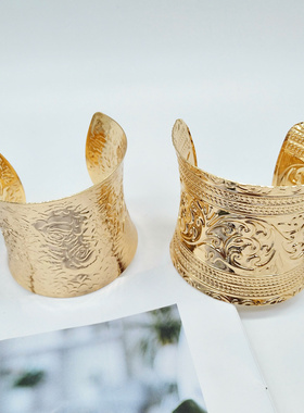 欧美夸张雕花宽版手镯