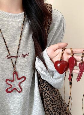 韩系长款吊坠项链时尚通勤休闲风毛衣链小众设计高级感项饰女