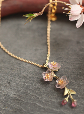 纽约匠人手绘桃花花枝锁骨链