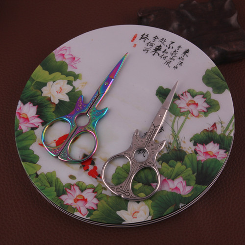 狂拉飞鱼钓箱剪刀不锈钢钓鱼小剪刀铅皮鱼线炫彩钓箱配件垂钓渔具 - 图0