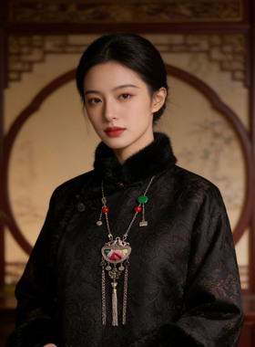 红依原创手工刺绣项链老绣片