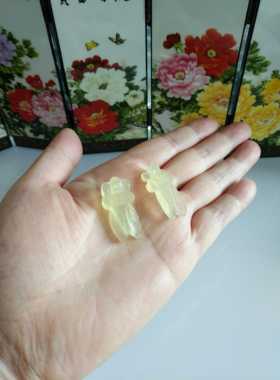 天然岫玉项坠小蜜蜂”高:33.5mm宽:15.8mm  质量:5.3g  编号:79