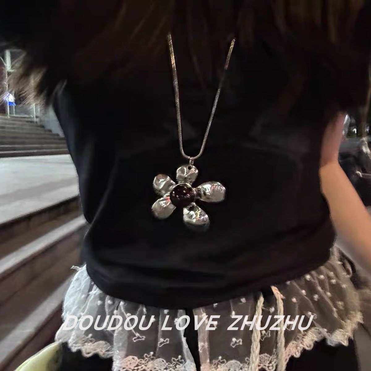 金属冷淡风银色大花朵长链项链女时髦黑宝石锁骨颈链毛衣卫衣链,淘宝优惠券,粉丝福利购,淘宝优惠卷