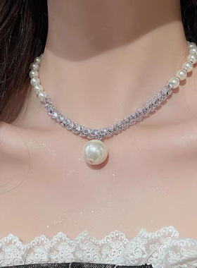 法式轻奢珍珠串珠拼钻吊坠项链女