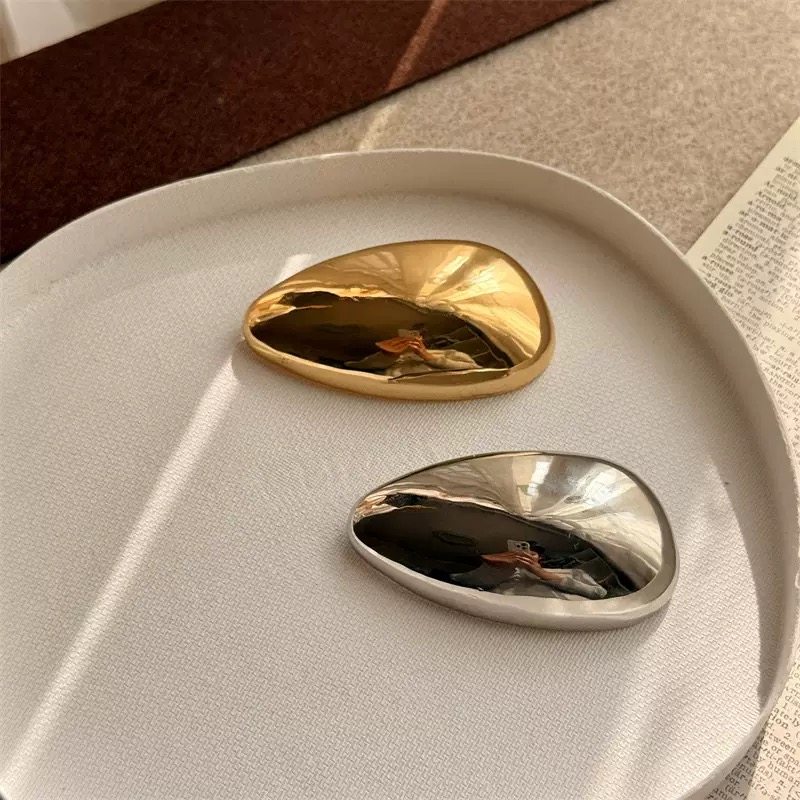 金属极简镜面光面弧形胸针女收腰点缀时尚西装外套毛衣别针配饰,淘宝优惠券,粉丝福利购,淘宝优惠卷