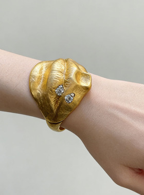 vintage夸张金属大嘴唇宽版手镯