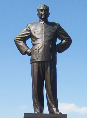 玻璃钢红色文化风八路军部队铸铜