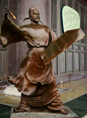 铸铜玻璃钢古代帝王雕像定制厂家