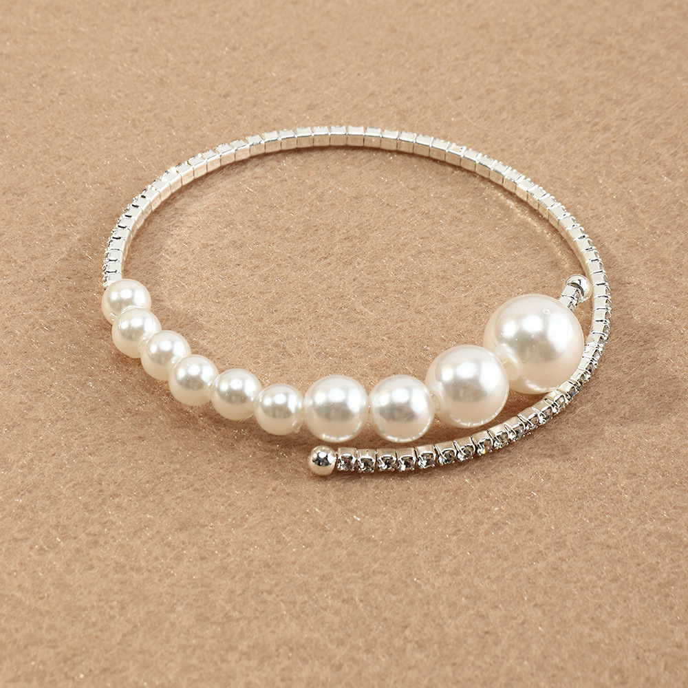 Women hand jewelry chic pearl with diamond bracelet时尚手链 - 图0