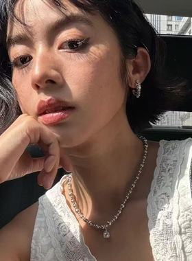 轻奢高级感方糖吊坠珍珠项链女小众气质毛衣链2025新款爆款锁骨链