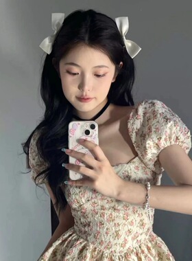 在逃公主蝴蝶结两侧发夹