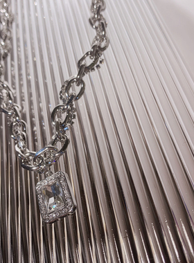 欧美缠绕轻奢小众吊坠项链女