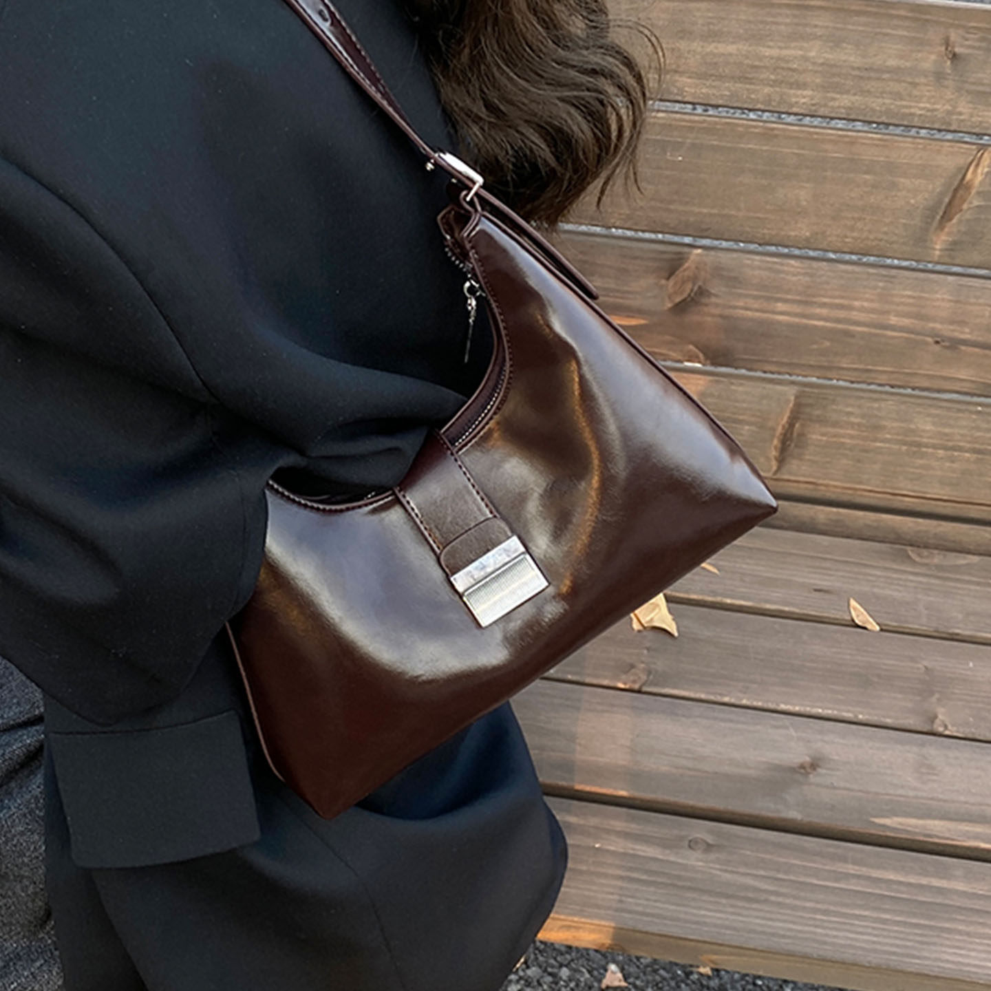 高级感油蜡皮腋下包包2025简约精致洋气单肩包女通勤气质百搭休闲,淘宝优惠券,粉丝福利购,淘宝优惠卷