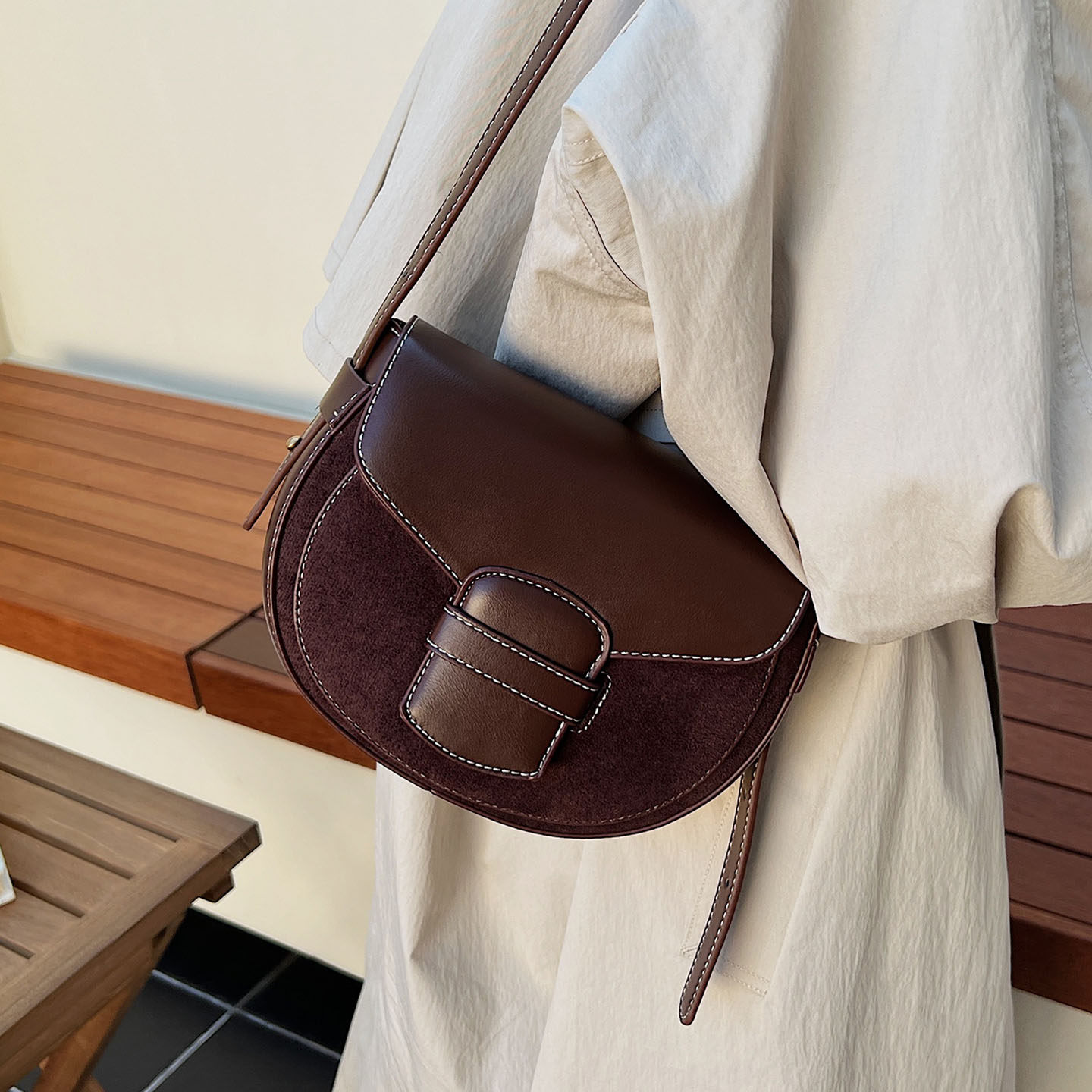 高级质感斜跨马鞍包2025女秋冬新款时尚潮韩国ins百搭精致单肩包,淘宝优惠券,粉丝福利购,淘宝优惠卷