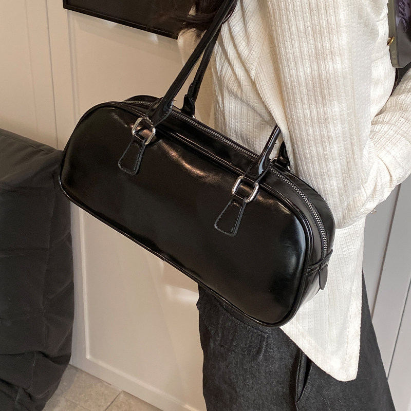 高级感复古腋下包包女2025新款春季时尚通勤保龄球包大容量单肩包,淘宝优惠券,粉丝福利购,淘宝优惠卷