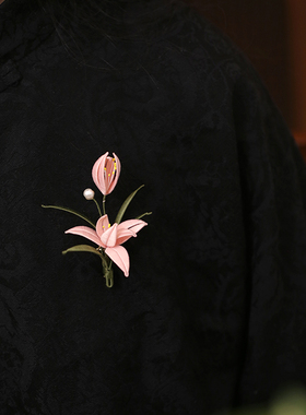 国风手工缠花粉色兰花朵胸针旗袍