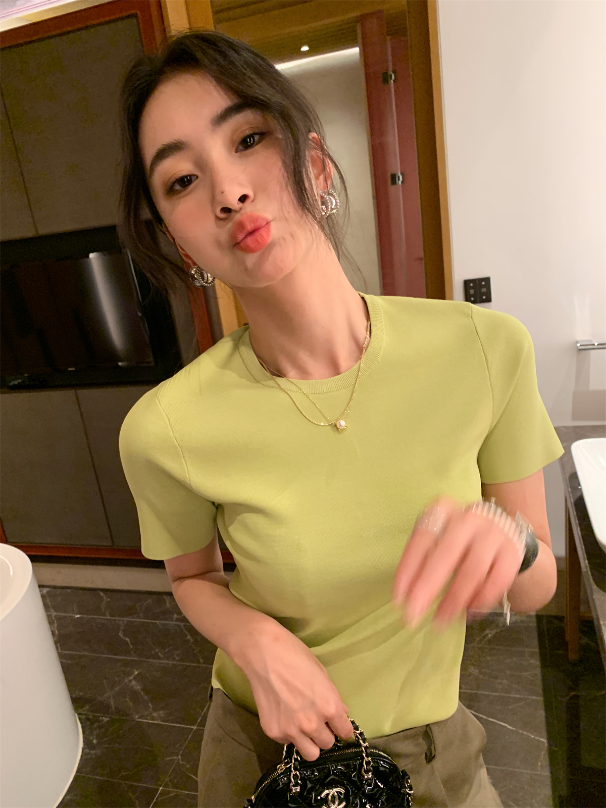 LICKYSENIOR肉肉女士首shou选 chaochaochao显瘦针织衫女短袖上衣-图1