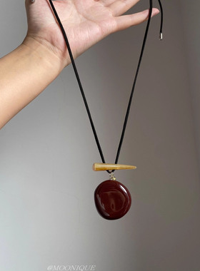 复古几何不规则圆形吊坠皮绳串珠秋冬毛衣链长款精致简约百搭项链