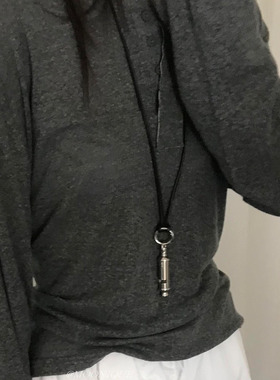 Leir韩国设计师款银色皮绳哨子项链卫衣链子2025年新款高端颈链女