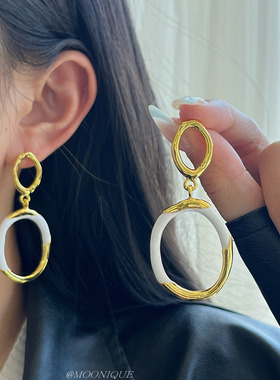 意大利法式复古白色珐琅镂空圆环项链女款轻奢小众夸张颈链毛衣链