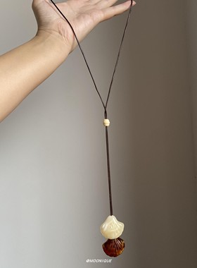 设计感贝壳毛衣项链女款2025新款高端小众长款配饰轻奢精致毛衣链