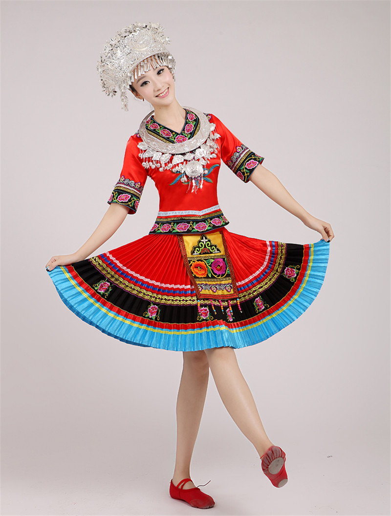 纳澜彩旗舰店新款苗族服装女演出舞蹈云南民族风长裙贵州少数民族男侗彝族刺绣2