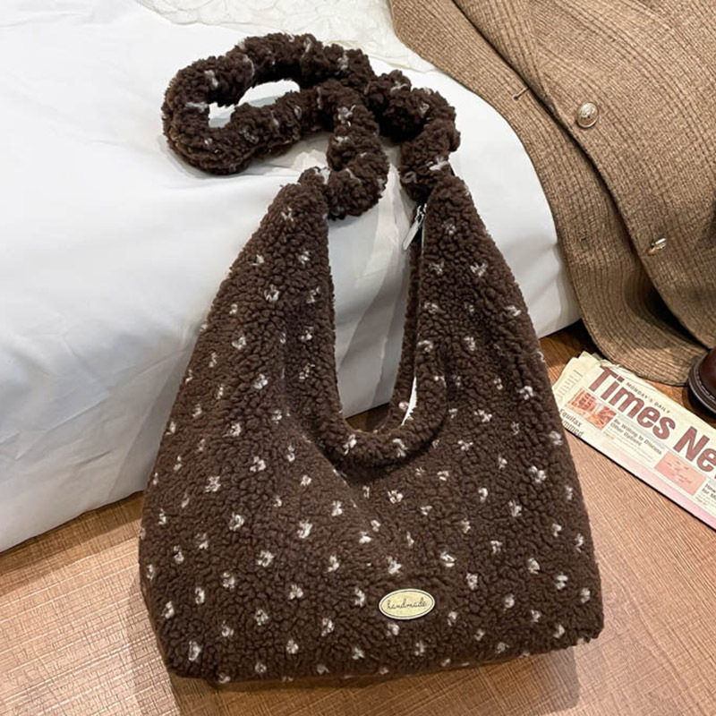 菱格民族风复古撞色抽绳毛绒托特包女秋冬氛围感通勤包肩带可调节,淘宝优惠券,粉丝福利购,淘宝优惠卷