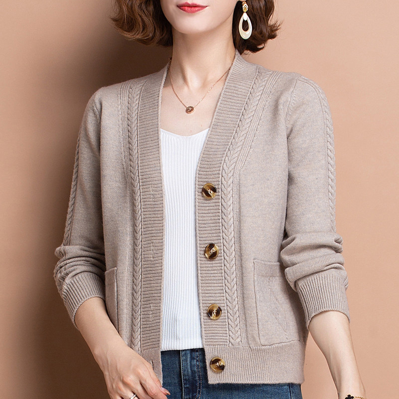 中年外穿毛衣开衫短款洋气小外套 姿必美毛针织衫