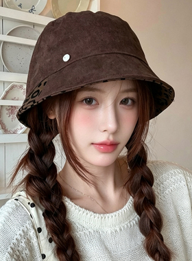 韩系复古麂皮绒豹纹显脸小帽