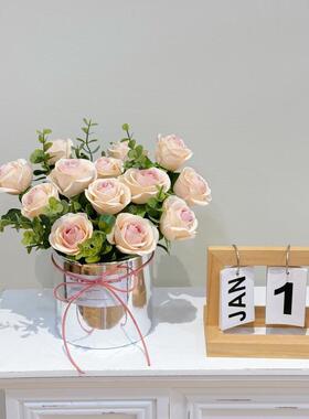 卡布奇诺玫瑰仿真花抱抱桶花束高级感小众送女友闺蜜生日礼物摆件