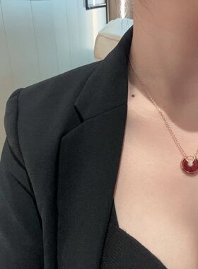高版本轻奢护身符项链女镀18k玫瑰金白贝母ins高级感红玉髓锁骨链