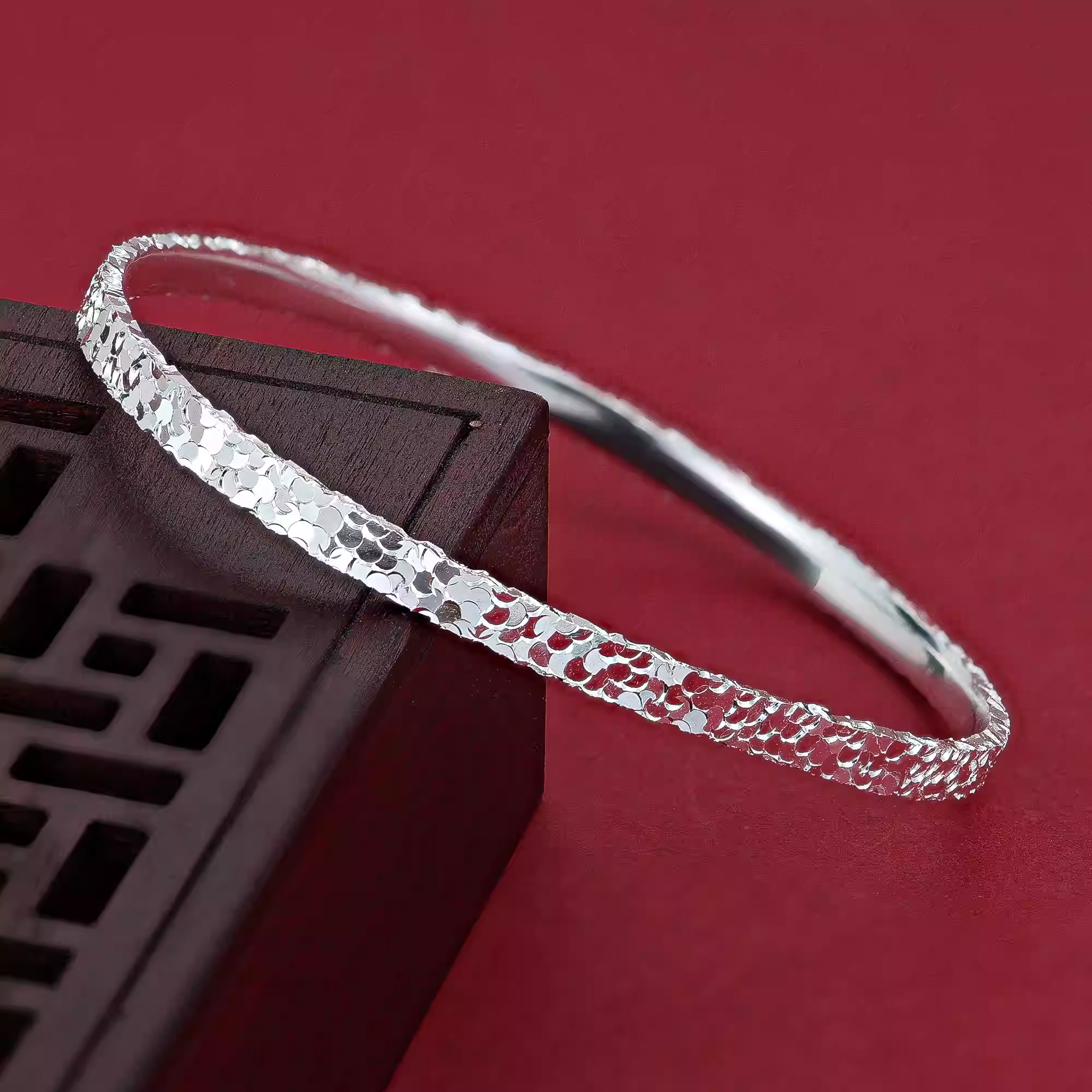 银饰999足银手镯女碎碎冰纹理简约设计感闭口手环时尚百搭饰品,淘宝优惠券,粉丝福利购,淘宝优惠卷