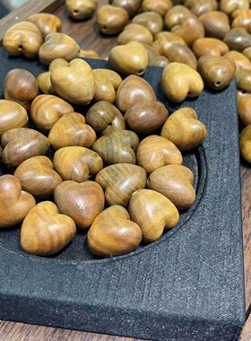 2026新款绿檀木爱心配件 diy手链项链挂件文玩配饰佛珠饰品小滴流