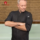 Шеф -повар шеф -повар с длинной обеденной одеждой высокий мужской мужской повар