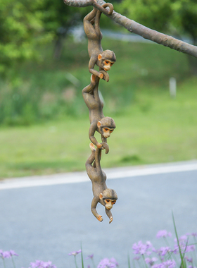 猴子挂件动物挂树上装饰品