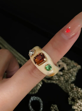 千禧辣妹树脂搞怪风戒指ylyl同款