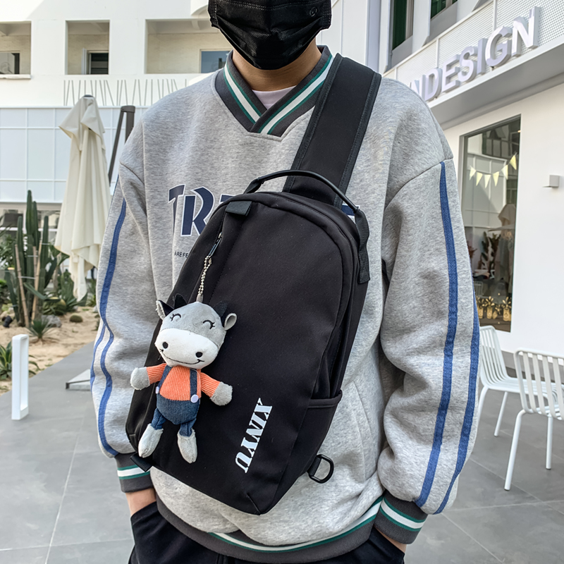 大容量男潮牌休闲胸包11寸斜挎包 仟仁狮男士包袋