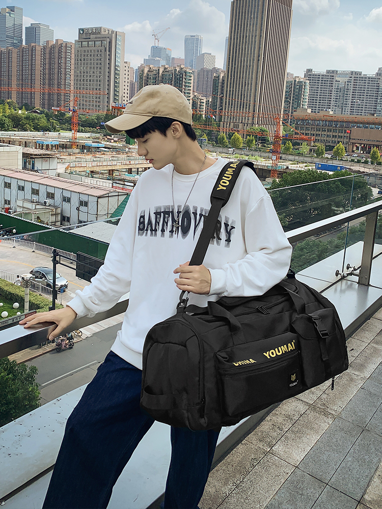 男士大容量装衣服运动训练旅行包 仟仁狮旅行袋