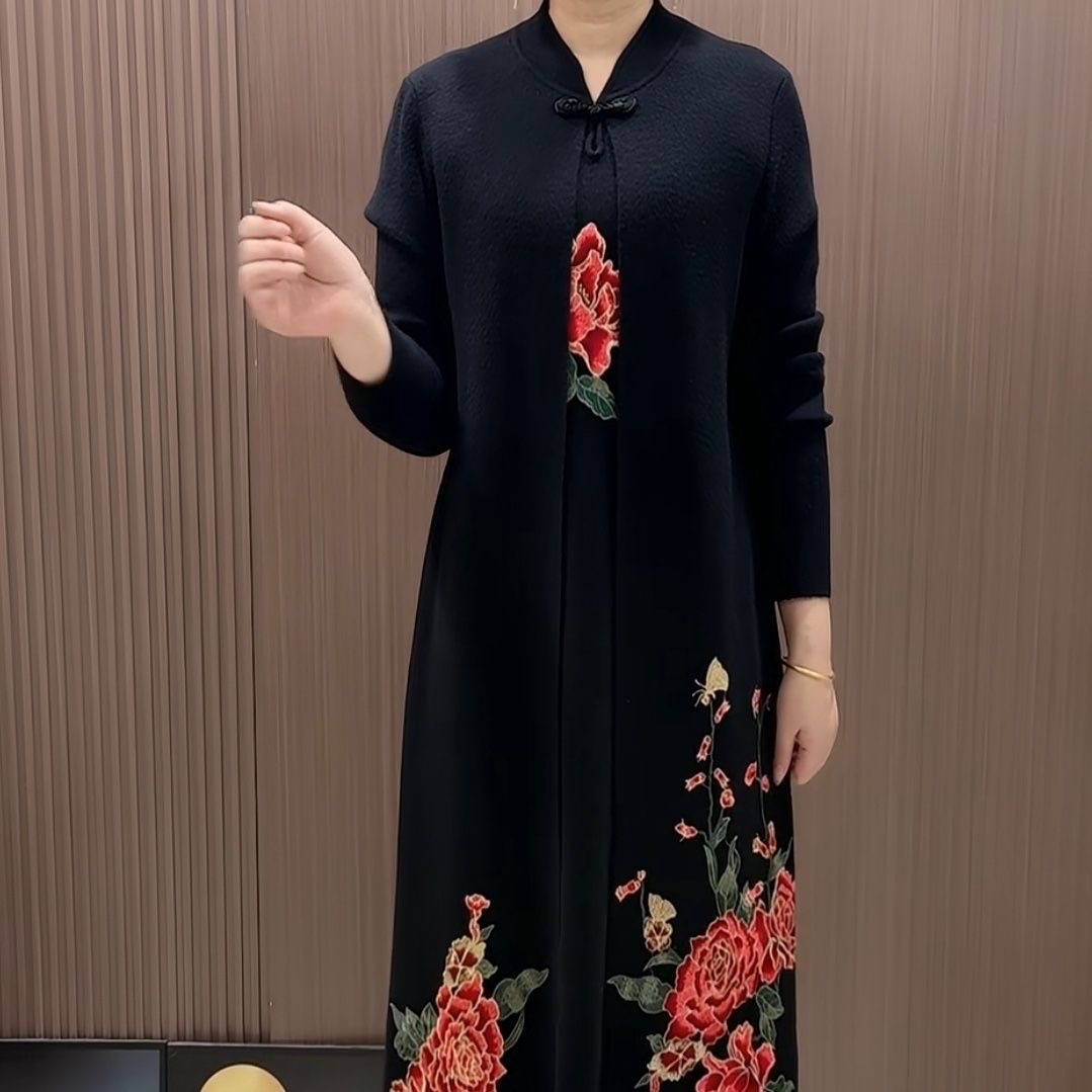 2025新款中式立领刺绣花卉连衣裙女长袖盘扣中长款显瘦气质 - 图0