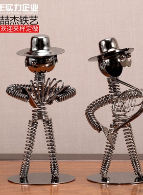 金属弹簧音乐铁人模型 小号乐队萨克斯圆号家居咖啡厅摆件铁艺