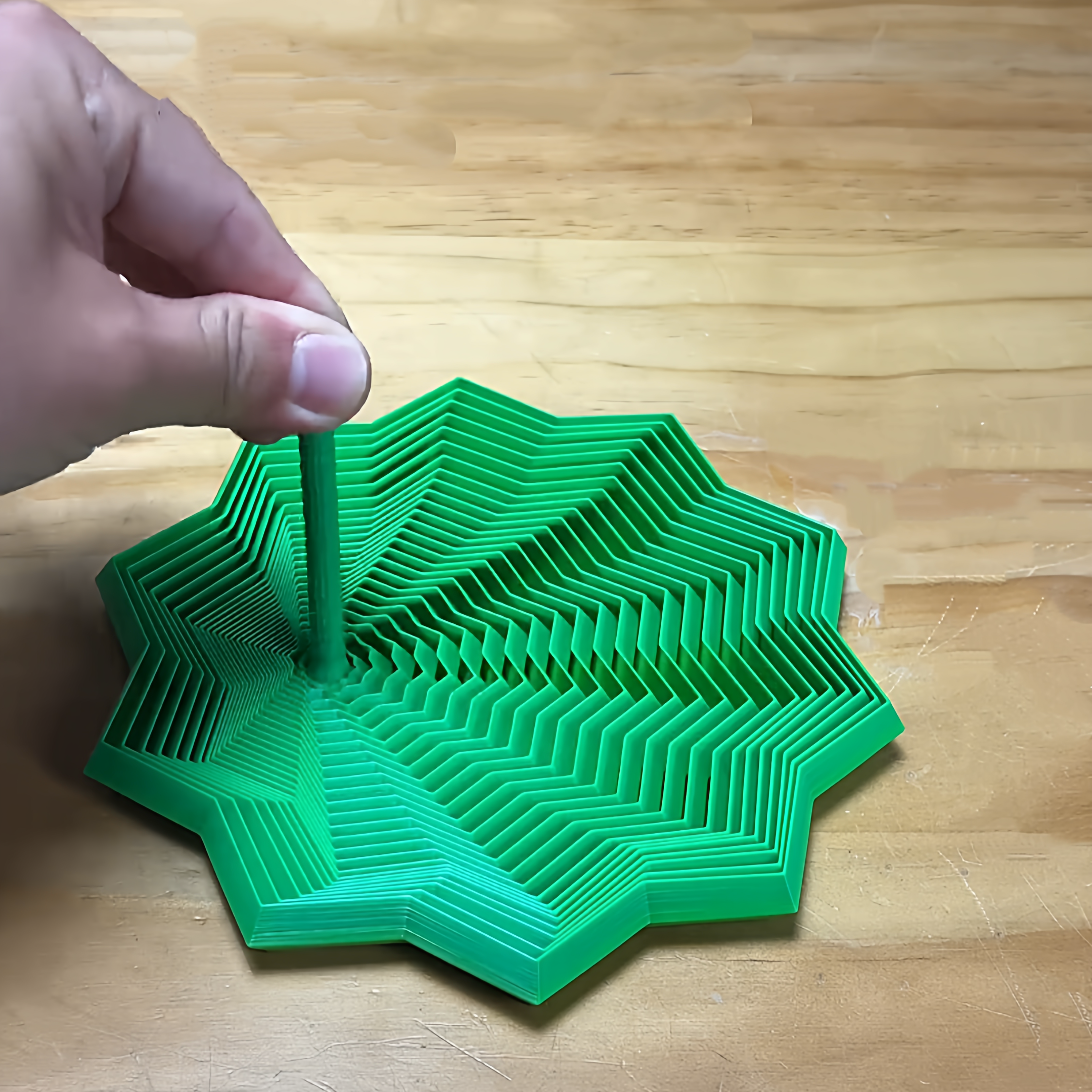 新款3D打印八边形手柄螺塔魔幻几何立体桌面螺旋儿童解压跨境玩具 - 图1