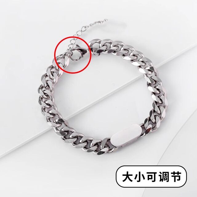 Anti-static handwear for men is not only frilled but also looks high-end