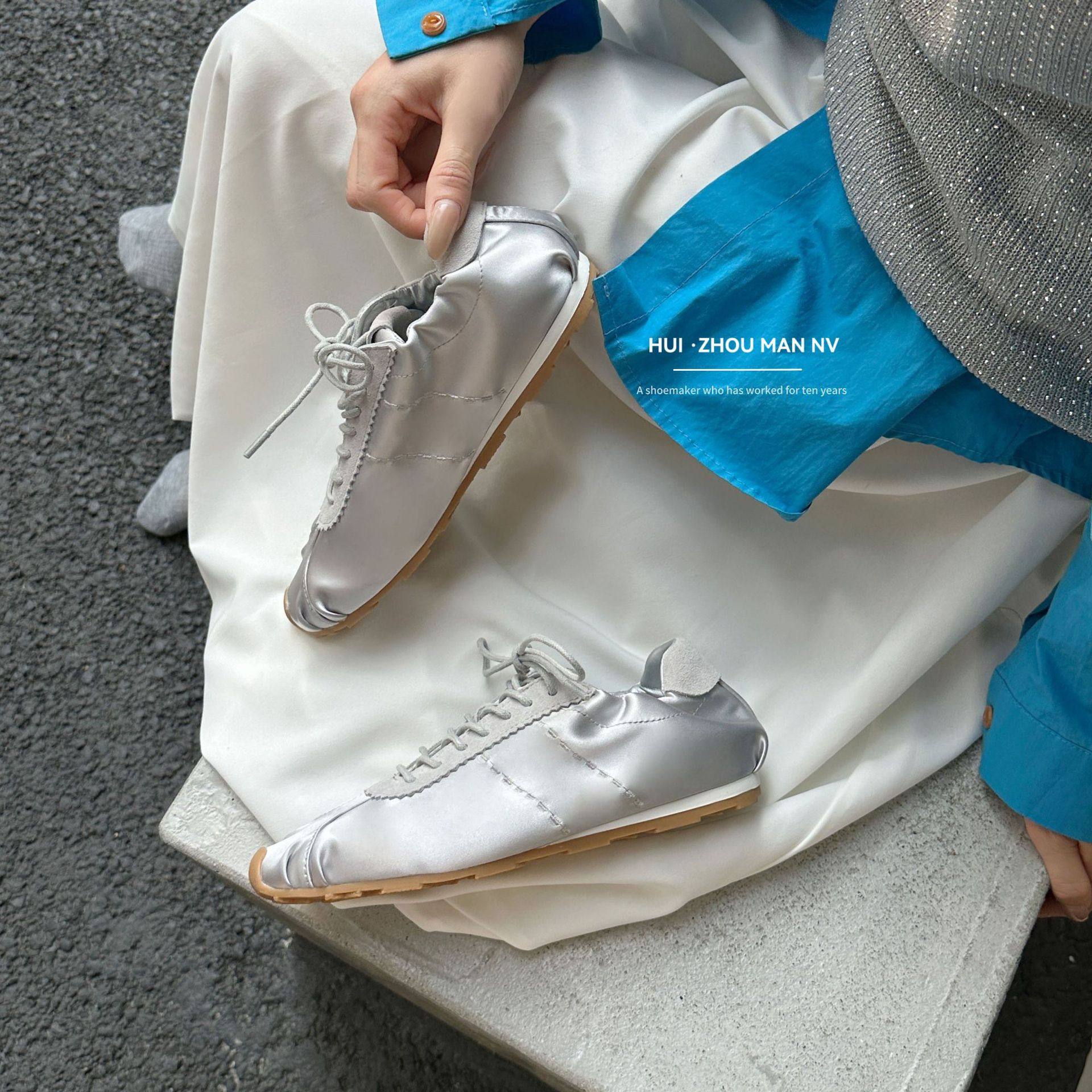 2026早春复古缎面德训鞋女百搭系带平底舒适软底阿甘鞋休闲运动鞋,淘宝优惠券,粉丝福利购,淘宝优惠卷