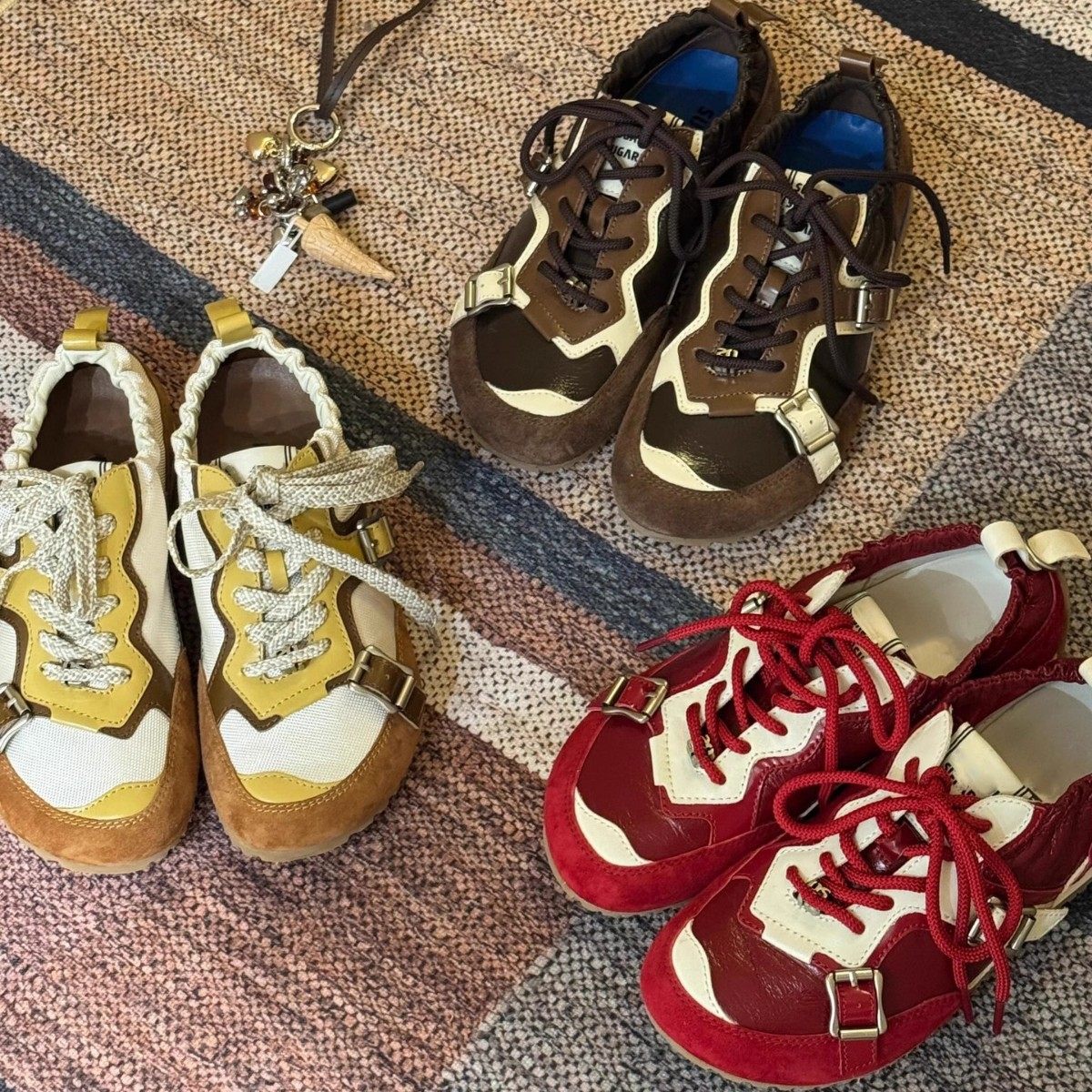 2026早春款真皮复古红色德训鞋女百搭皮带扣系带休闲鞋平底运动鞋,淘宝优惠券,粉丝福利购,淘宝优惠卷