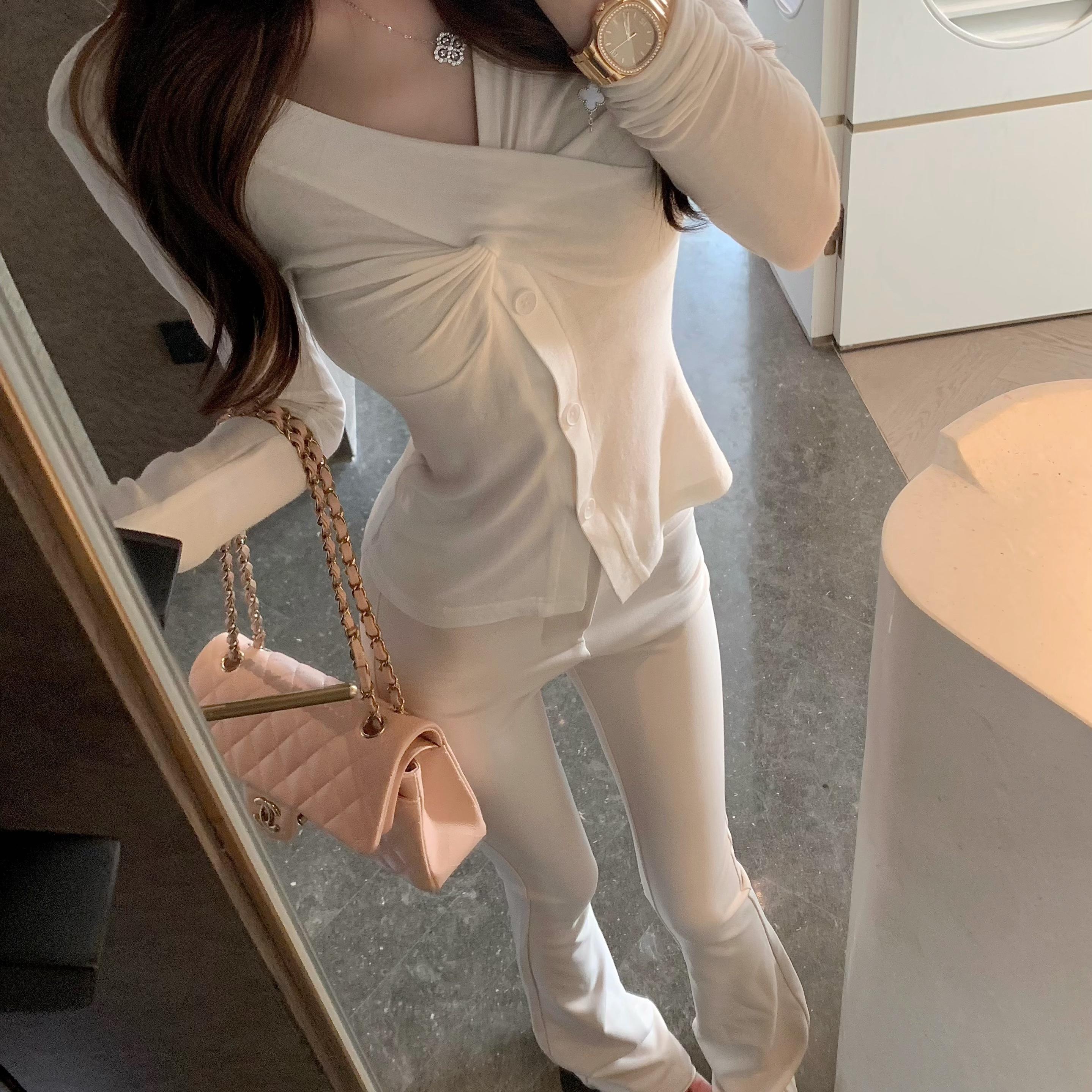 杜总家 娇柔baby肌*原创韩系精致大美女小众设计感长袖初秋上衣薄 - 图3