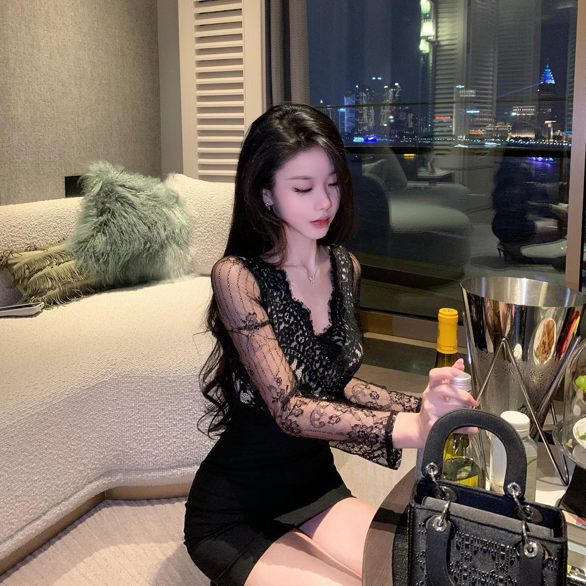 杜总家 能给你的只有感觉*原创冷御大姐姐蕾丝拼接生日秋冬连衣裙 - 图2