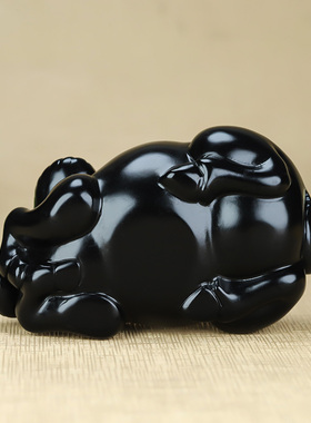 纯天然正品新疆和田玉墨玉牛手把件手工精雕牛气冲天附证书