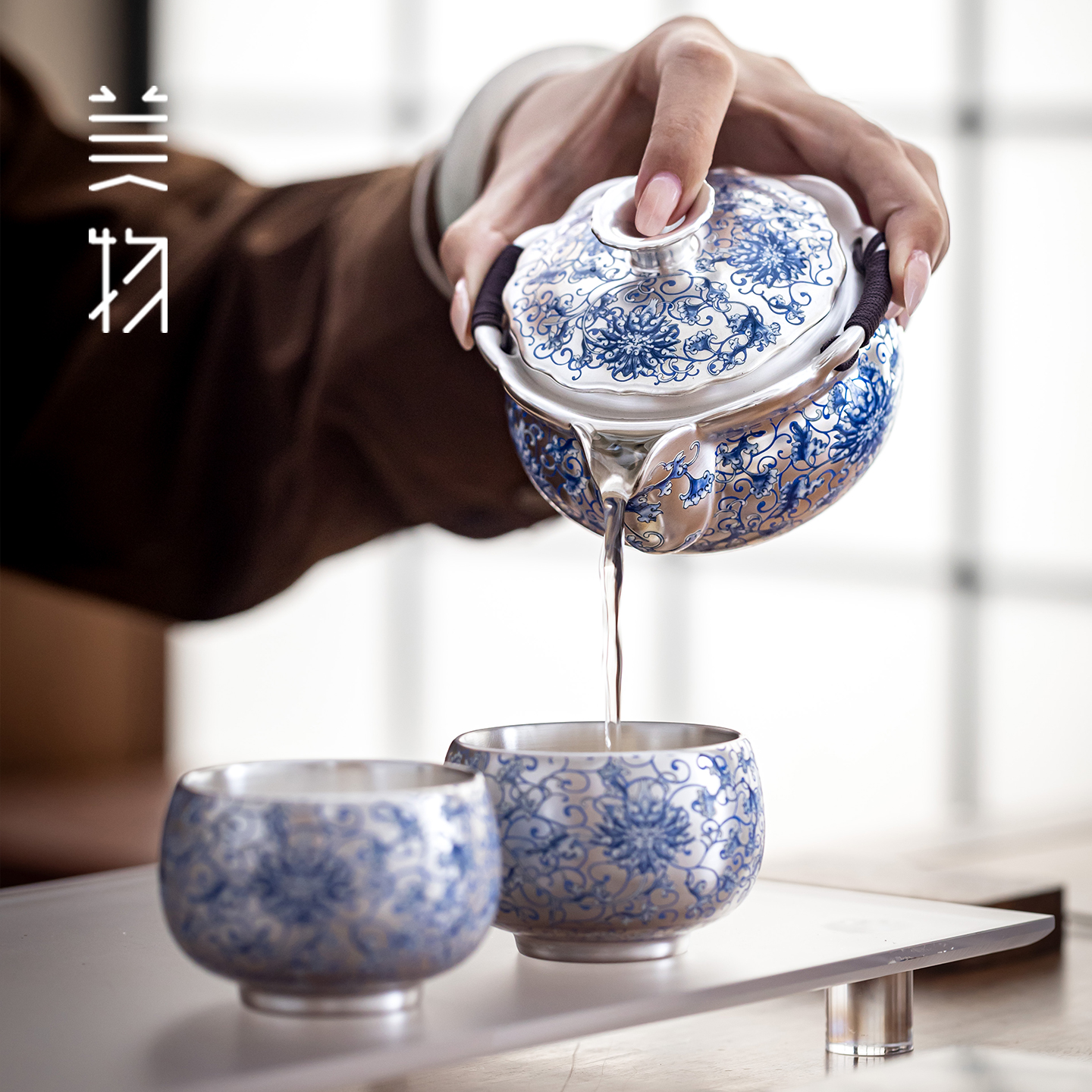 青花宝瓶套装银壶瓷胎包银缠枝莲手抓壶鎏银泡茶家用礼盒装泡茶壶 - 图1