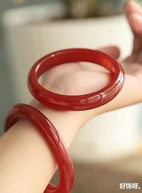 2026天然红色玛瑙手镯女新款复古设计细扁圆条玉髓镯子本命年生日