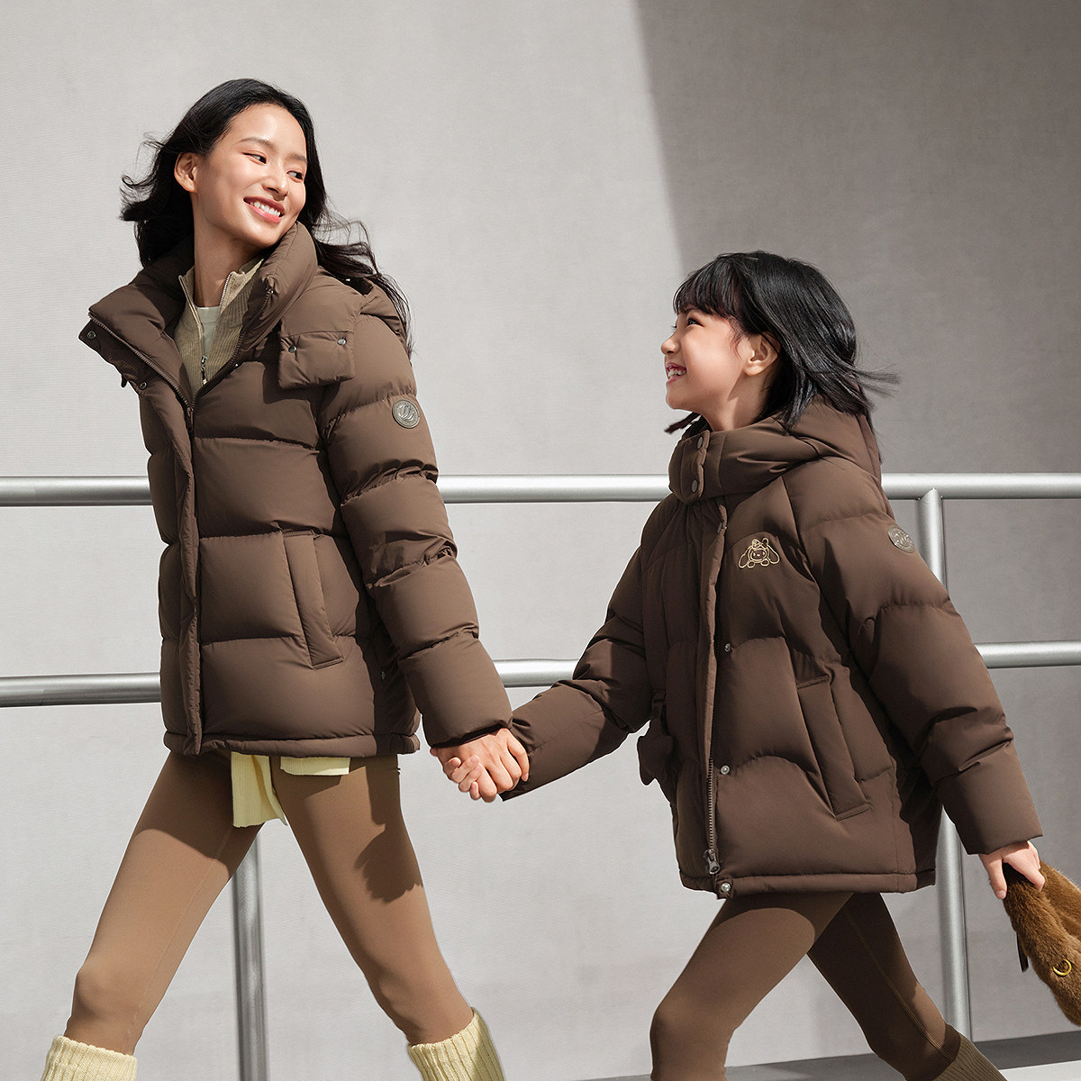 波司登奥莱自然松弛感百搭时尚休闲舒适生活收腰显瘦羽绒服女